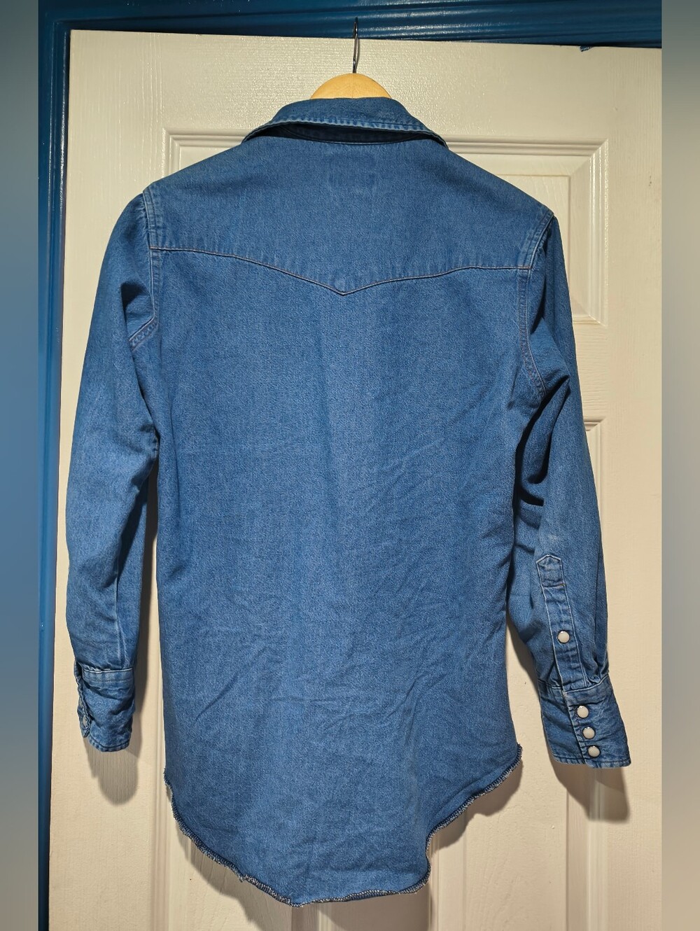 Wrangler Lake Dark Blue Denim Pearl Button-Front Shirt - Picture 4 of 4